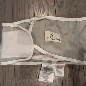 Anna & Eve Gray Baby Swaddle Strap